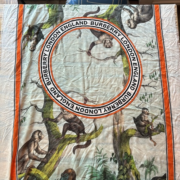 Burberry Cashmere Monkey Scarf. NWT never worn - Picture 3 of 8